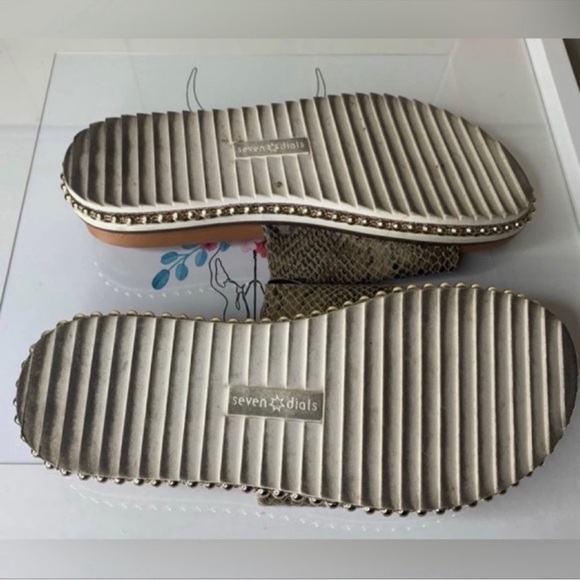 Seven Dials Snake Print Slides / Sandals Size 7 - Picture 3 of 3